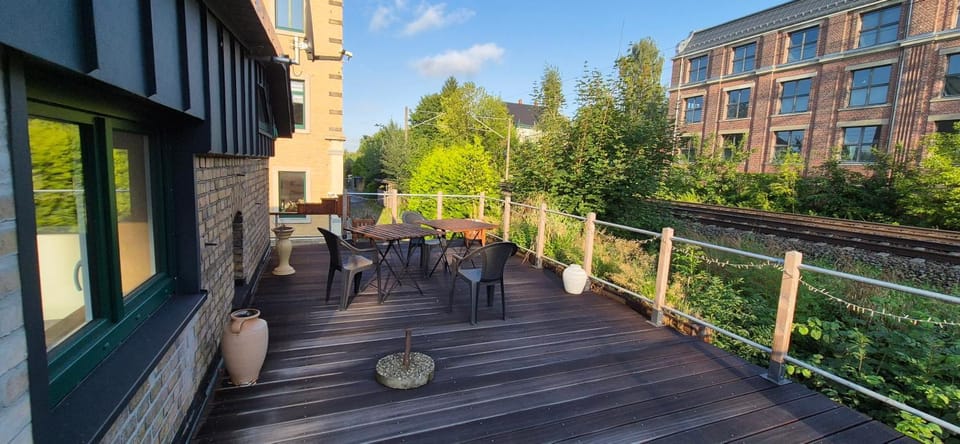 Property building, Balcony/Terrace