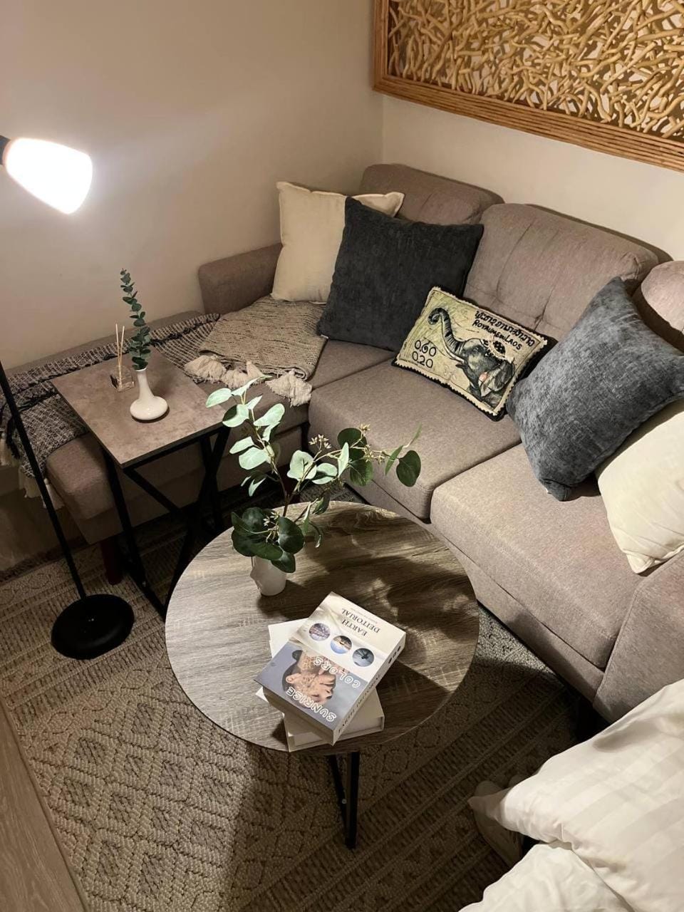 Living room, Seating area