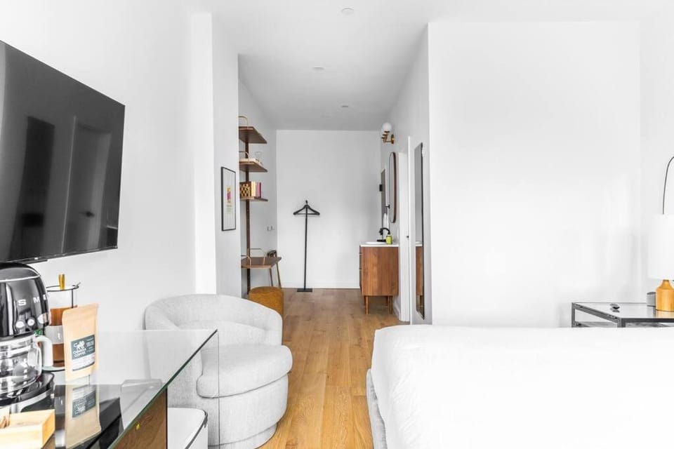 The Phenix Historic DTWN Hotel, King Bed Room #300 Apartment in Bangor