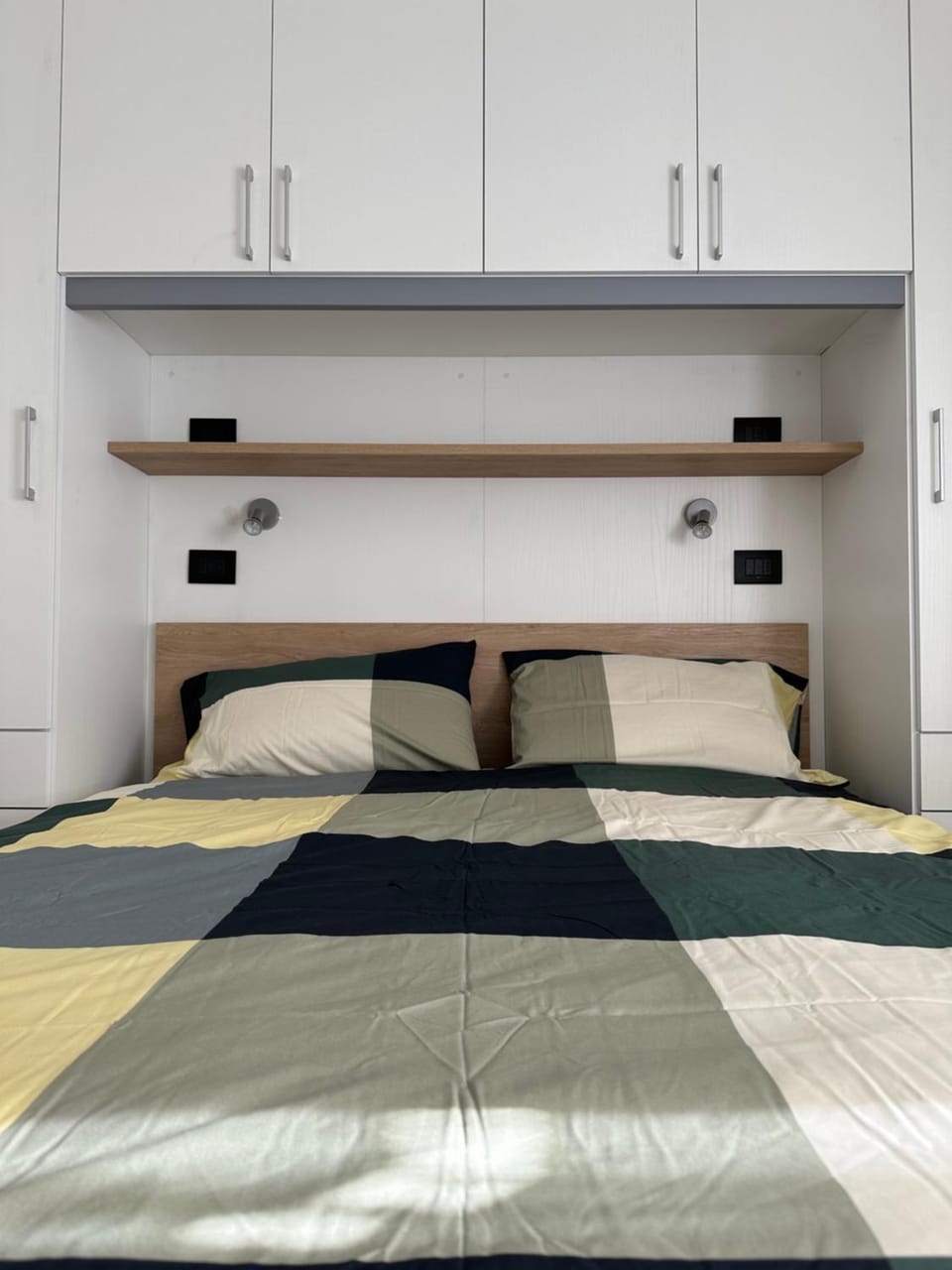 Bed, Photo of the whole room, Bedroom, wardrobe