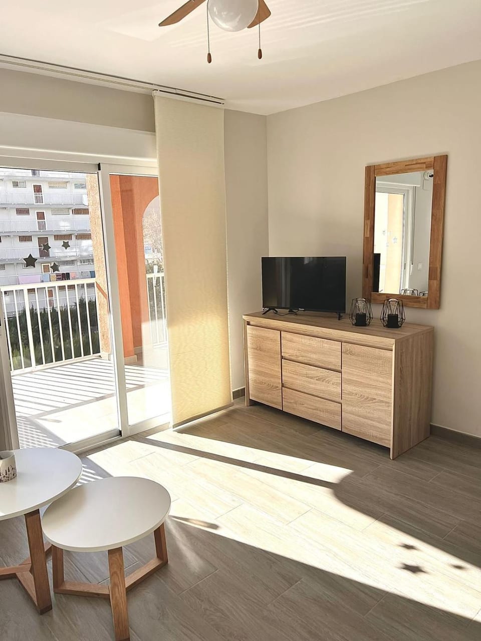 Communal lounge/ TV room, Living room