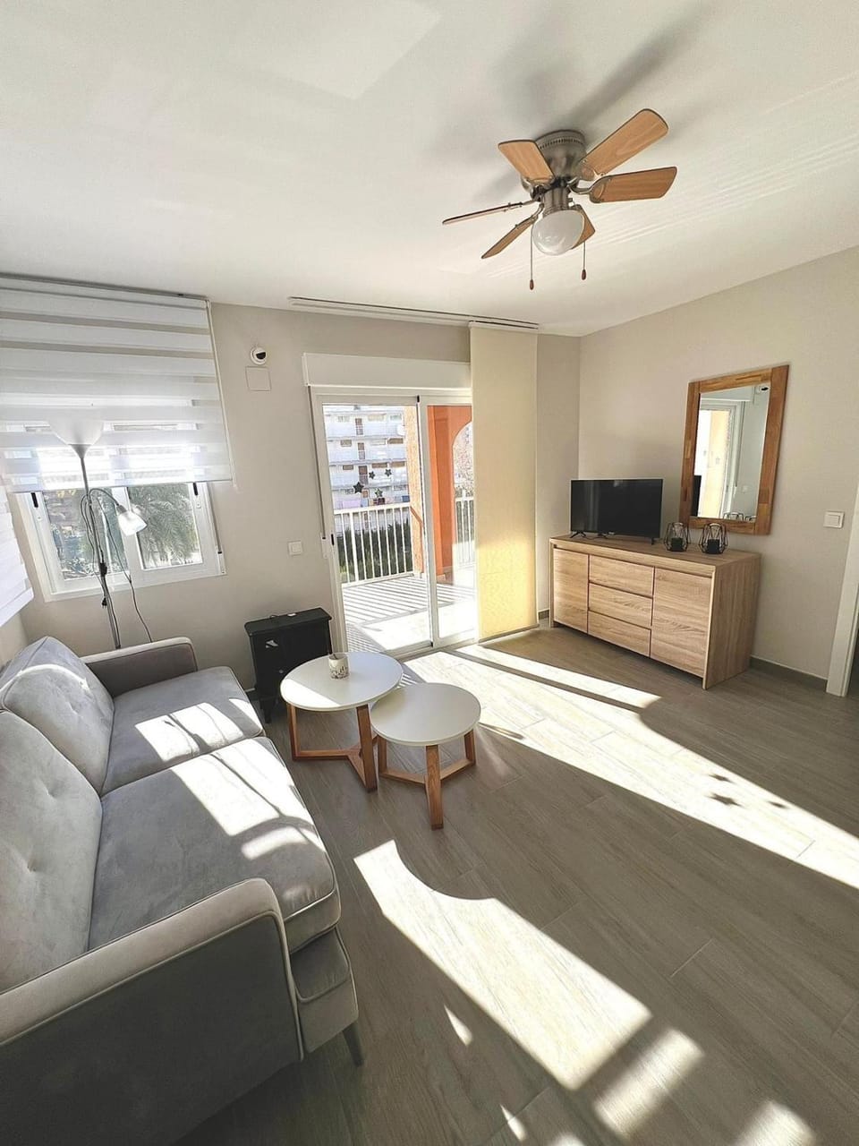 Communal lounge/ TV room, Living room