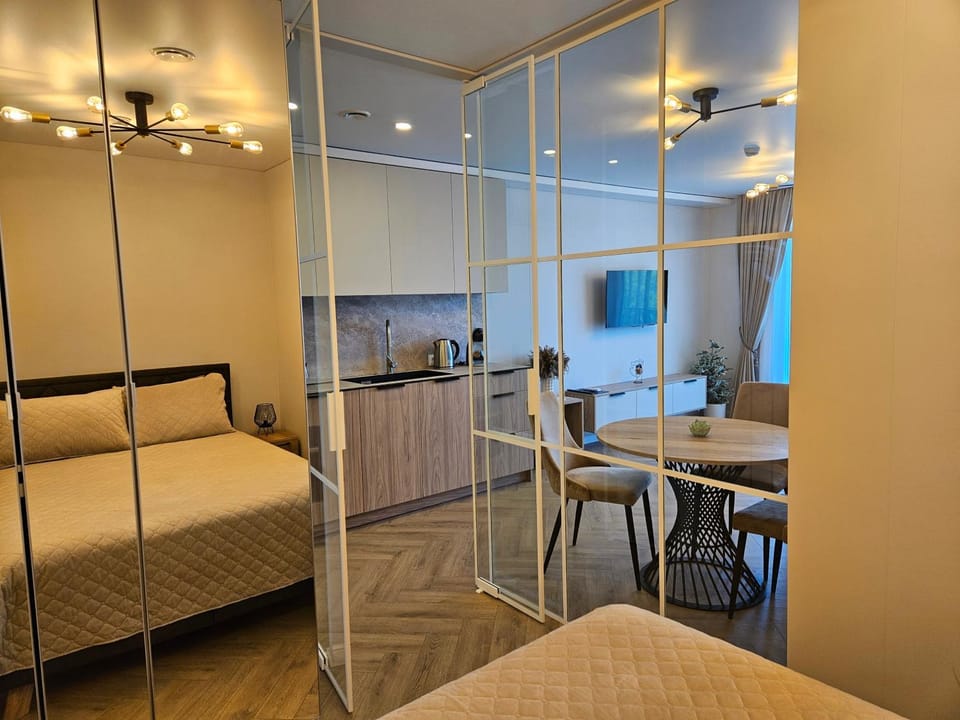 Dining area, Bedroom, kitchen