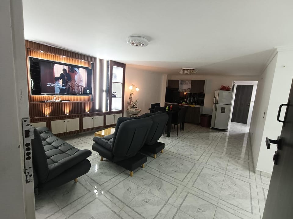 Gran apartamento completo 10 personas laureles Apartment in Medellin