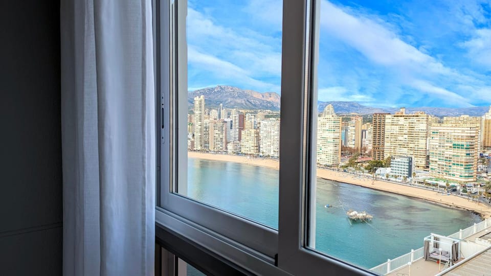 View (from property/room), City view, Sea view