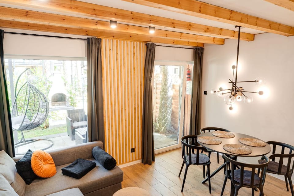 Patio, Living room, Seating area, Dining area