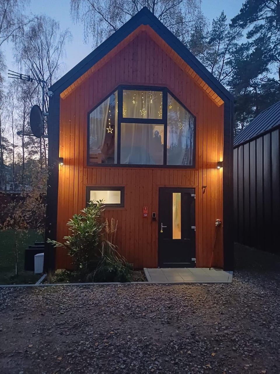 Property building, Day, Garden, Garden view