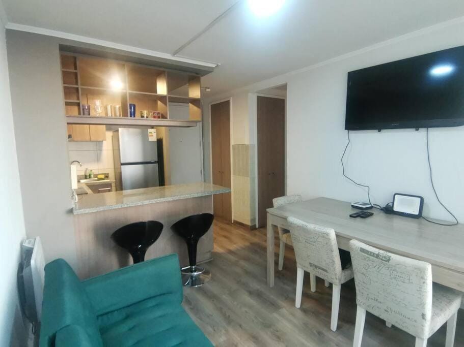 TV and multimedia, Kitchen or kitchenette, Living room, Seating area, Dining area