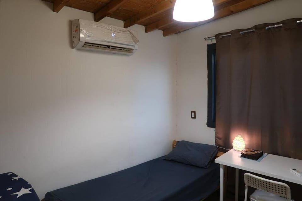 Bedroom, air conditioner