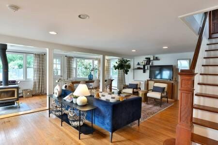 Skiing, TV and multimedia, Living room, Seating area, Hiking, pet friendly