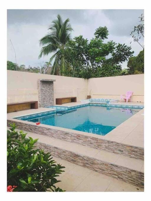 Casa del Árbol Apartment in Quepos