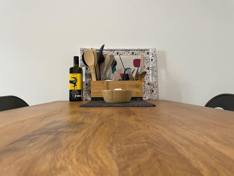 Food and drinks, Dining area