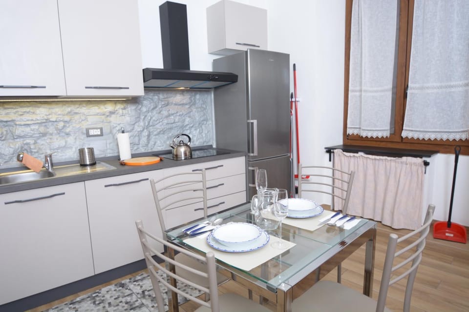 Kitchen or kitchenette, kitchen