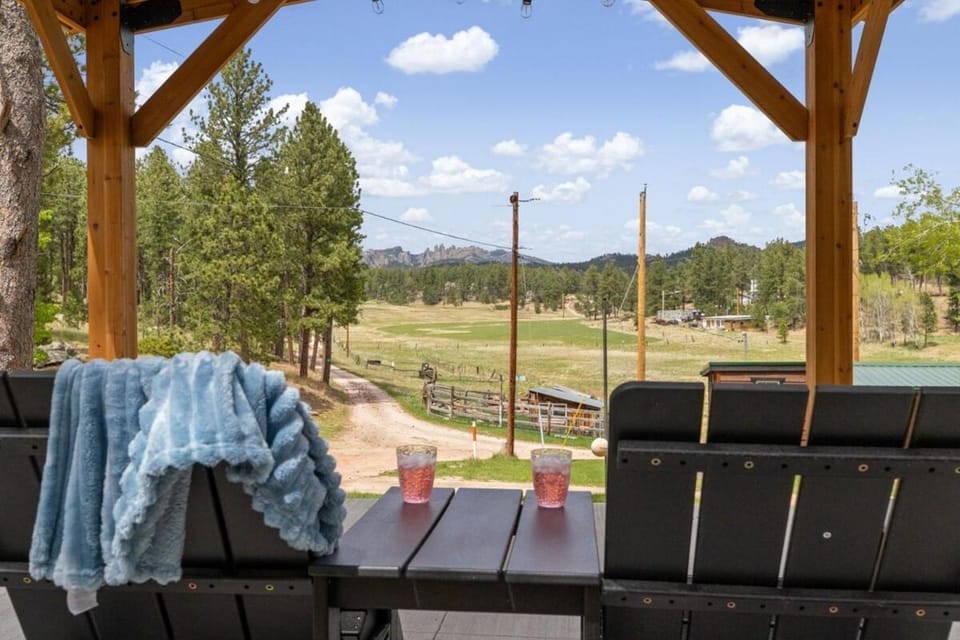 Day, Seating area, Mountain view