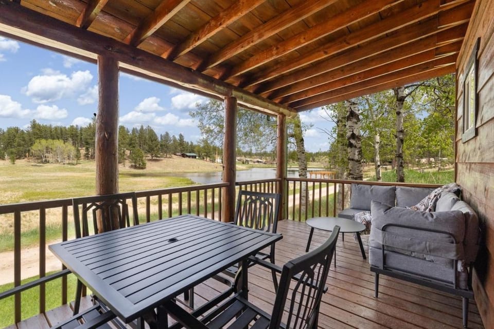 View (from property/room), Balcony/Terrace, Seating area, Dining area