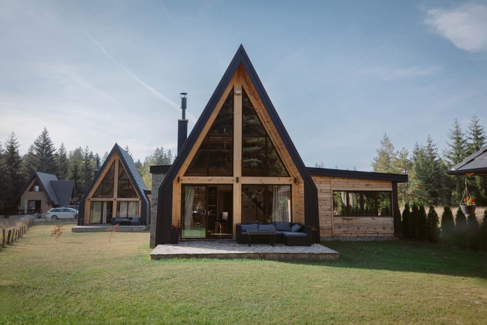 Property building, Garden, Garden view