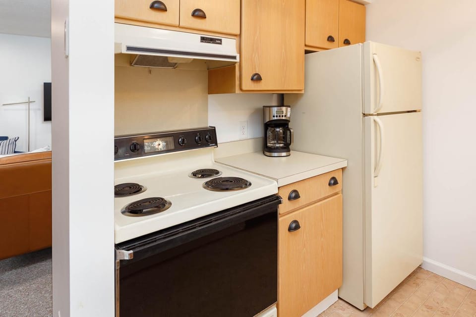 Coffee/tea facilities, Kitchen or kitchenette, minibar, pet friendly, stove, toaster