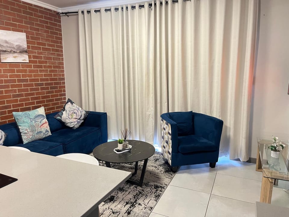 Modern 2 Bedroom Apartment in Waterfall City Midrand - Business and Family friendly - 10 Elizabeth Place Apartment in Sandton