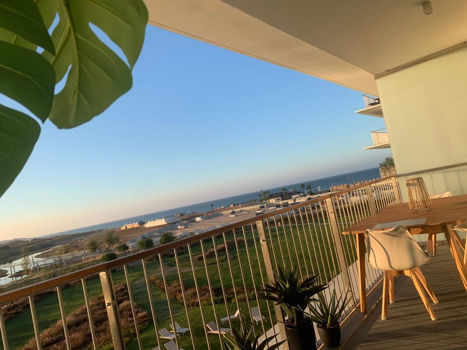 BaySun Apartment & SPA - Bayline Apartment in Praia de Armação de Pêra