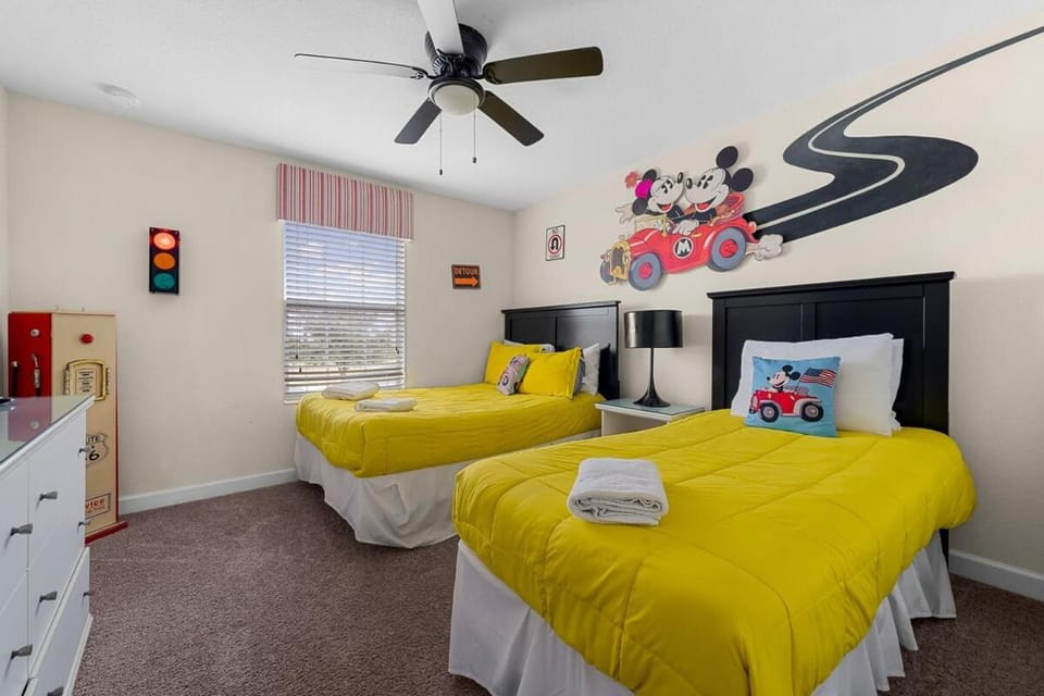 Mins from Disney Free Water Park w Lazy River House in Four Corners