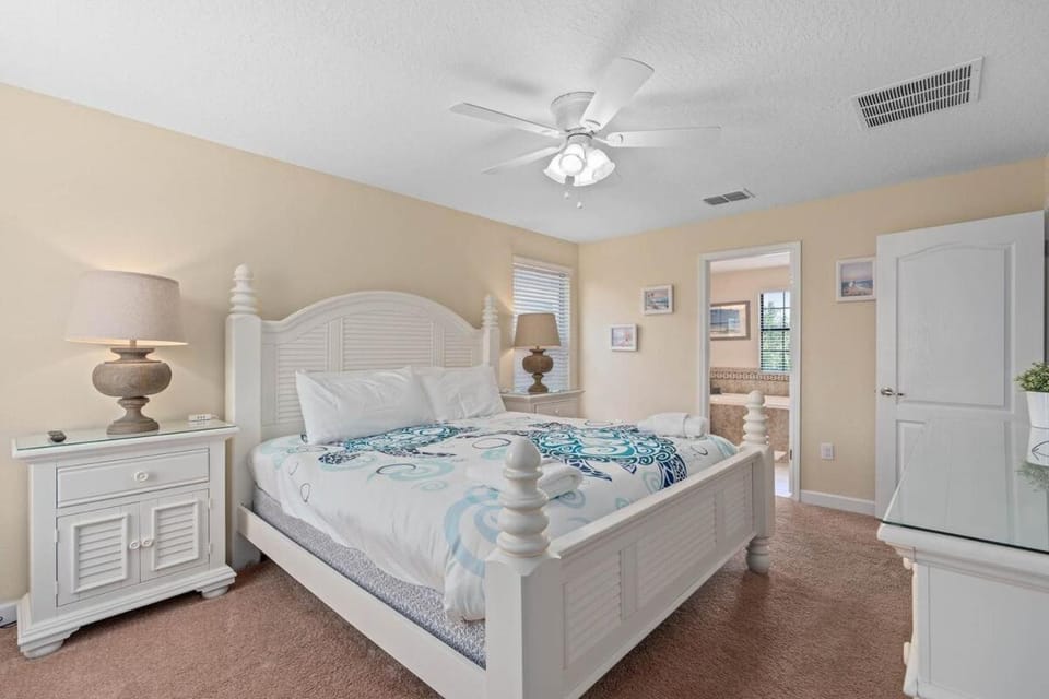 Family house w private pool & water park access House in Osceola County