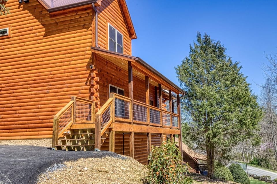 ER29 - Pop's Perch cabin Cabin in Pigeon Forge