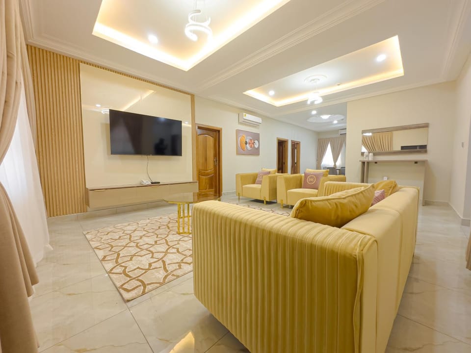 TV and multimedia, Seating area, Evening entertainment
