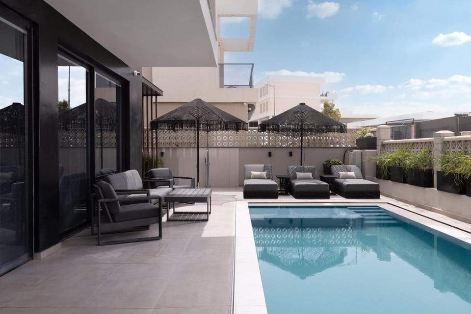 Balcony/Terrace, Swimming pool