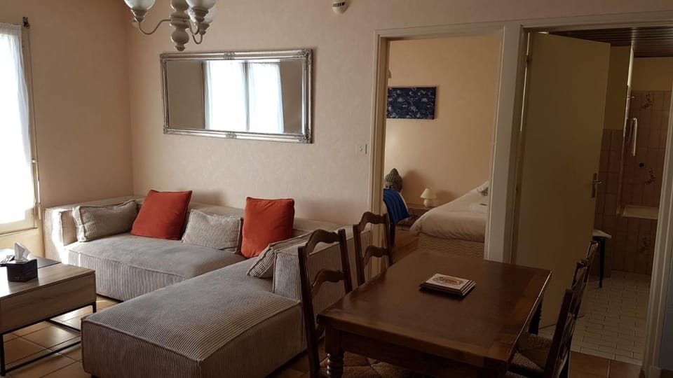 Le Petit HERMITAGE - Gite 4 pers Apartment in Auvergne-Rhône-Alpes