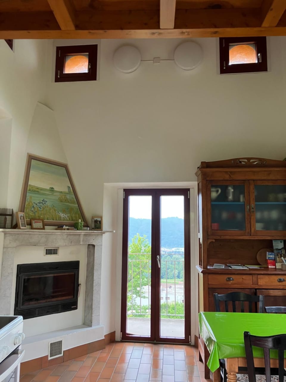 Natural landscape, Kitchen or kitchenette, Dining area, fireplace