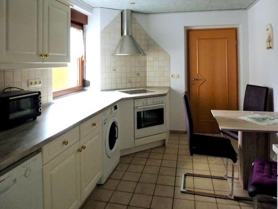 Dining area, kitchen