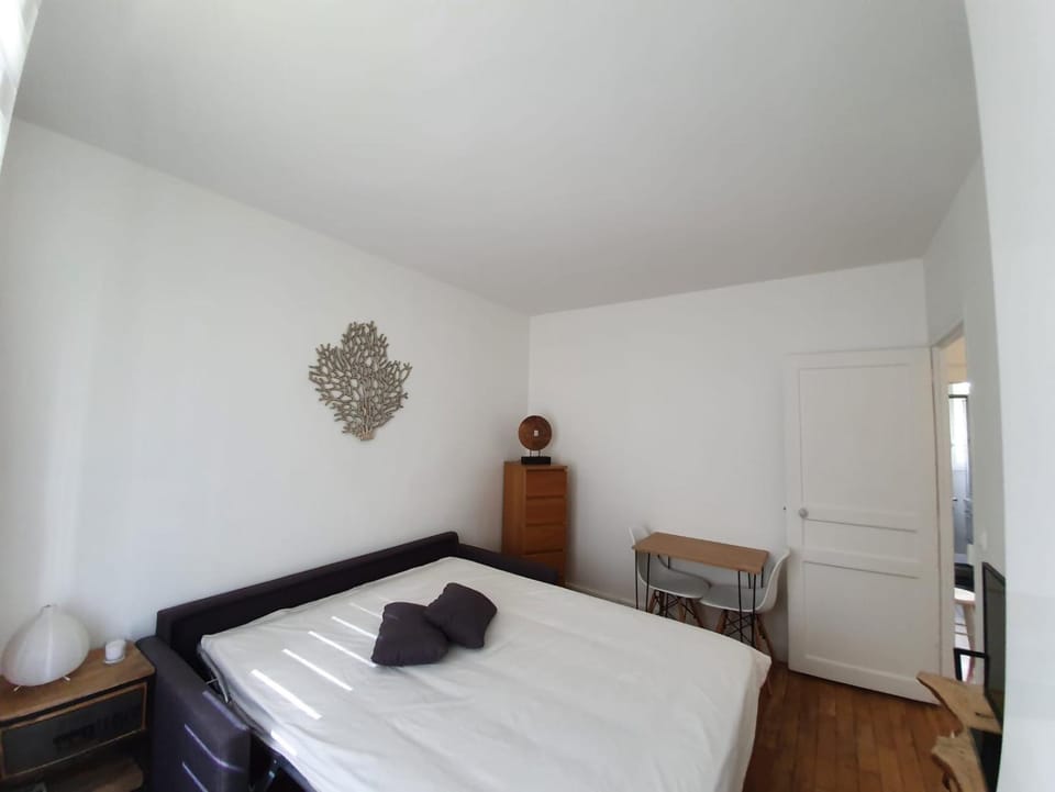 Living room, Bedroom