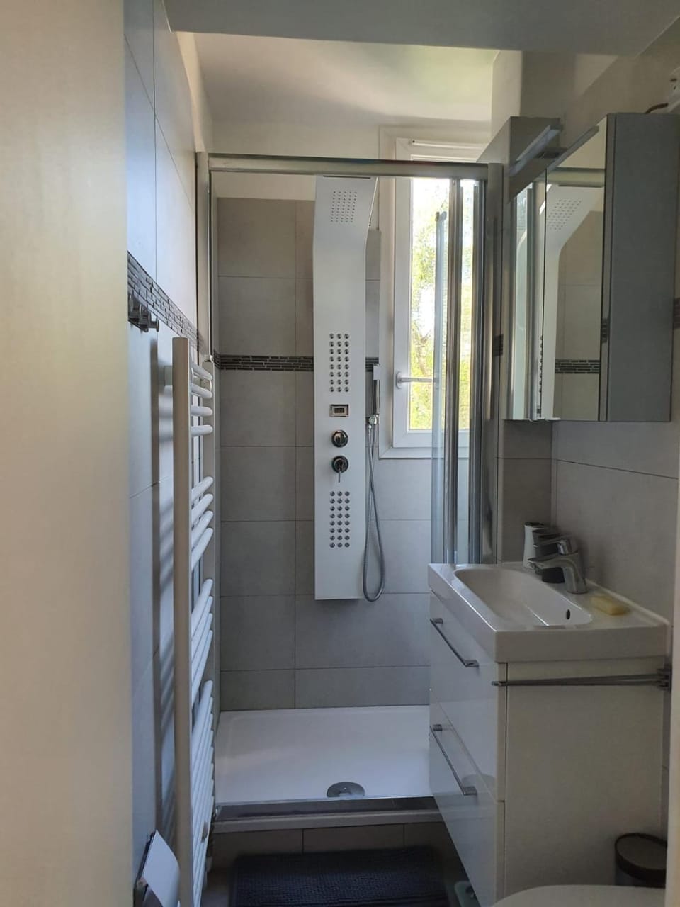 Shower, Bathroom