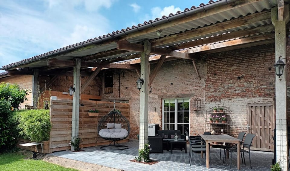 Garden, Seating area