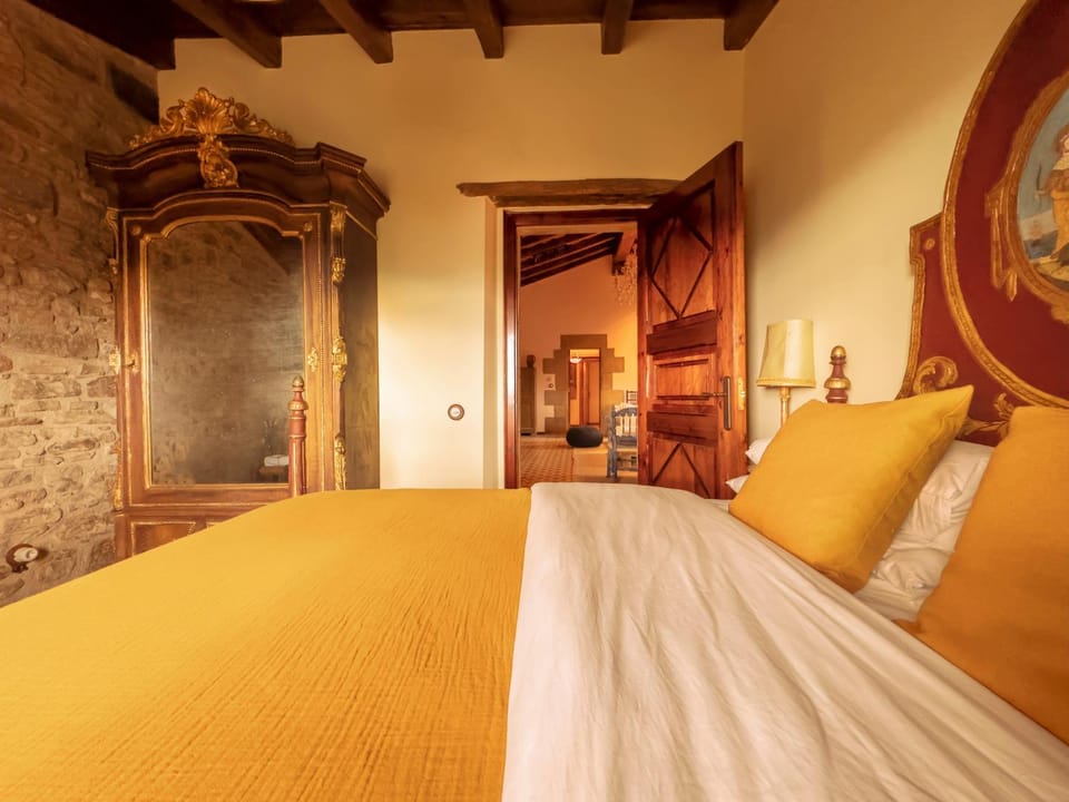 View (from property/room), Other, Photo of the whole room, Decorative detail, Guests, Area and facilities