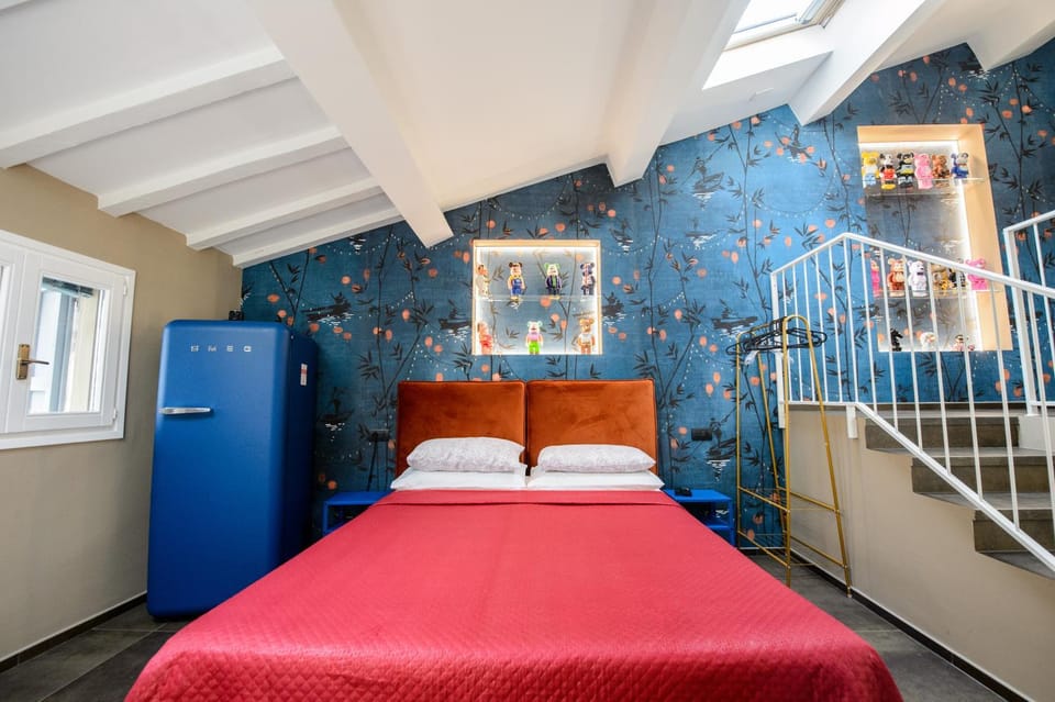 Bed, Photo of the whole room, Bedroom