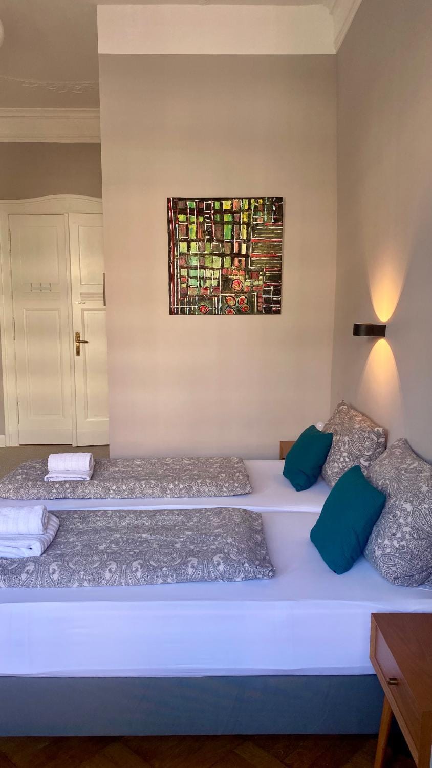 Bed, Photo of the whole room, Bedroom, towels