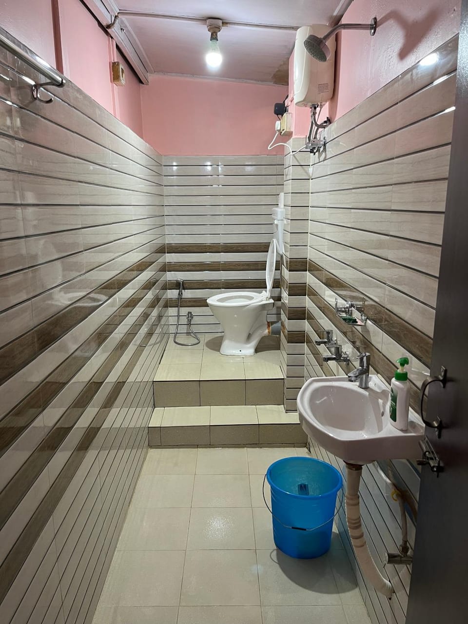 Shower, Toilet, Bathroom