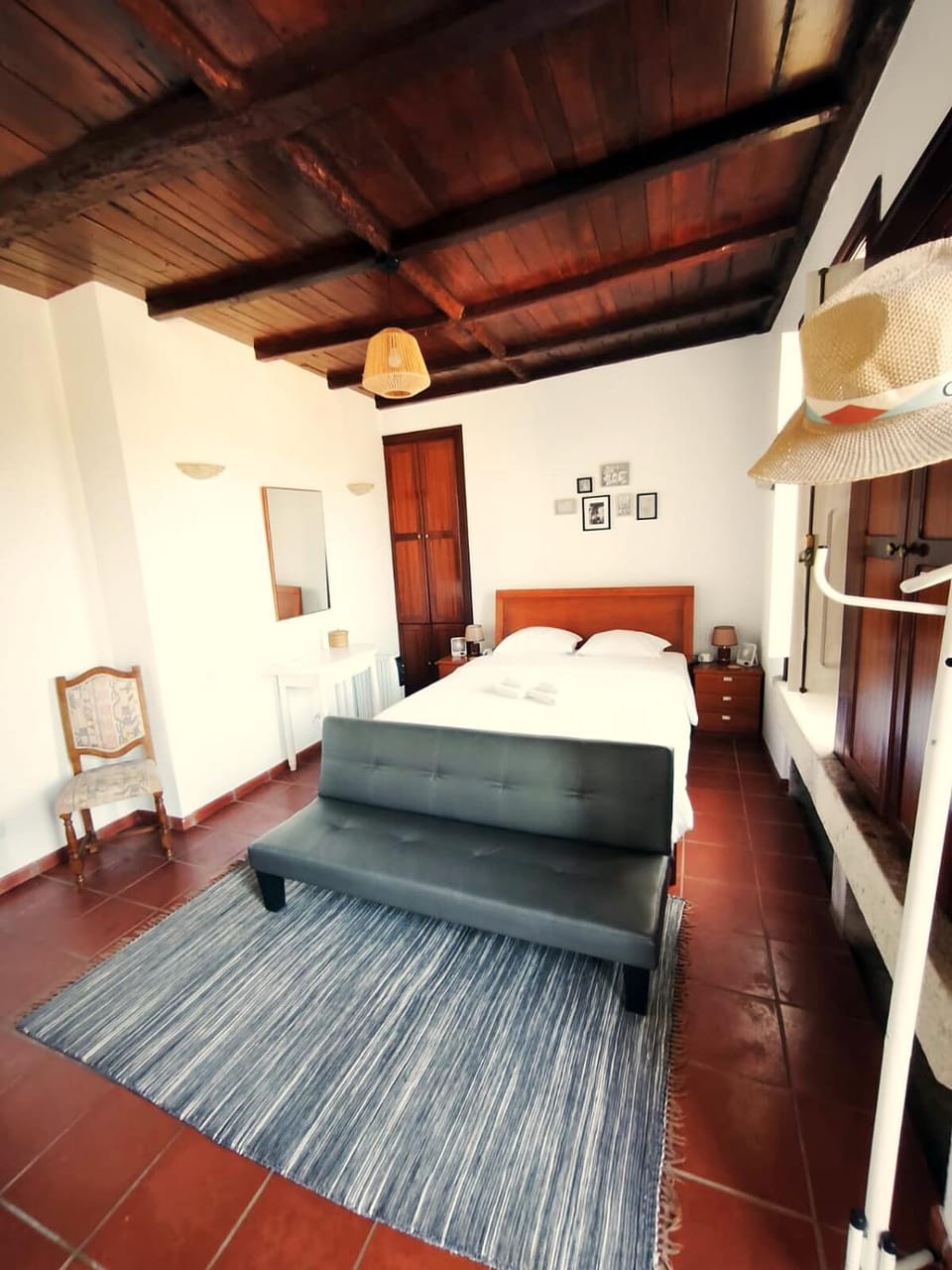 Torre de Santiago - Guest House Bed and Breakfast in Vila Praia de Ancora