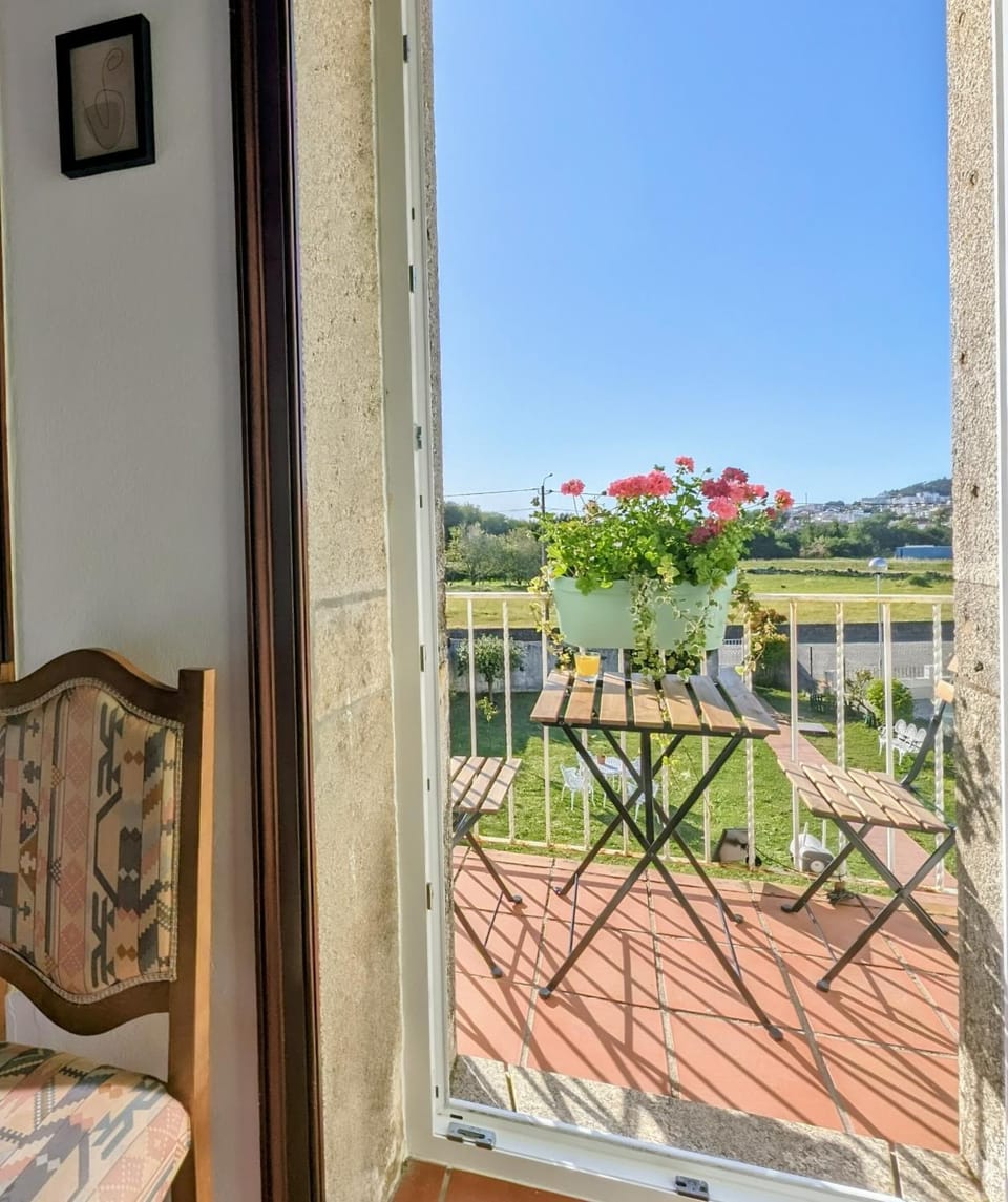 View (from property/room), Balcony/Terrace, Garden view