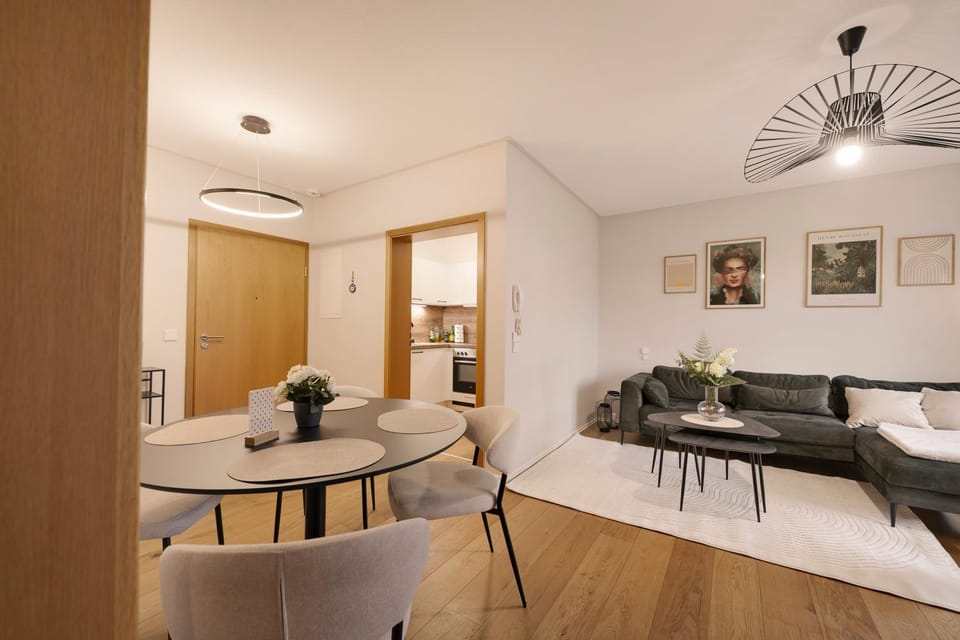 Living room, Dining area, kitchen
