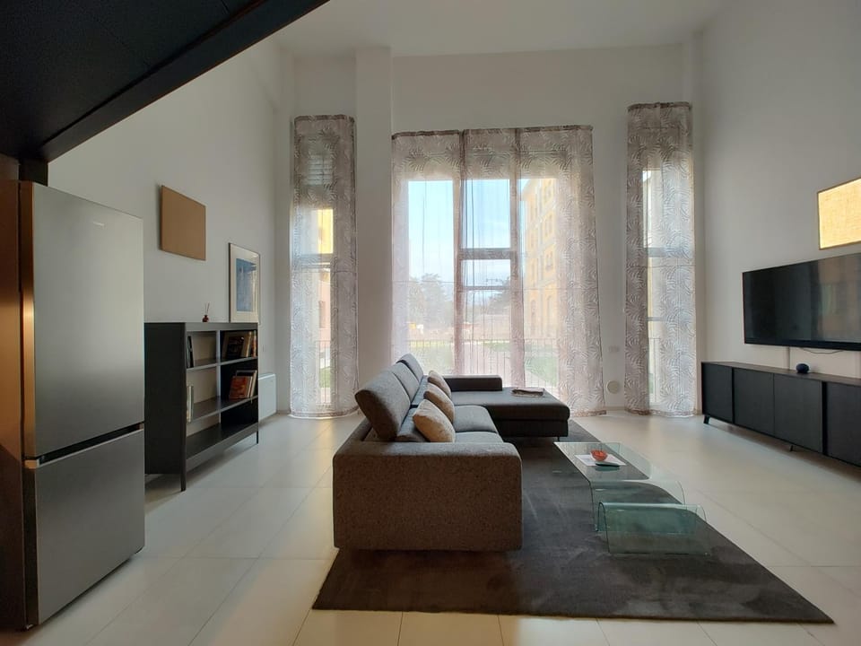 Communal lounge/ TV room, TV and multimedia, Kitchen or kitchenette, Living room, Seating area, Evening entertainment, oven, pet friendly