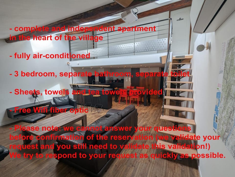Living room, Seating area, internet