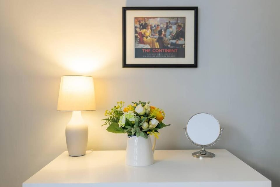 Stylish period maisonette flat in centre of Bath Apartment in Bath