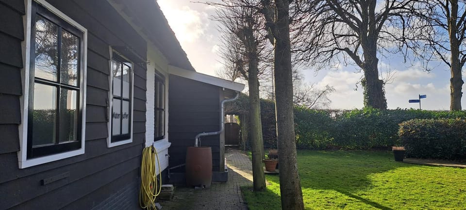 Waterjuffer Bed and Breakfast in Flevoland, Netherlands