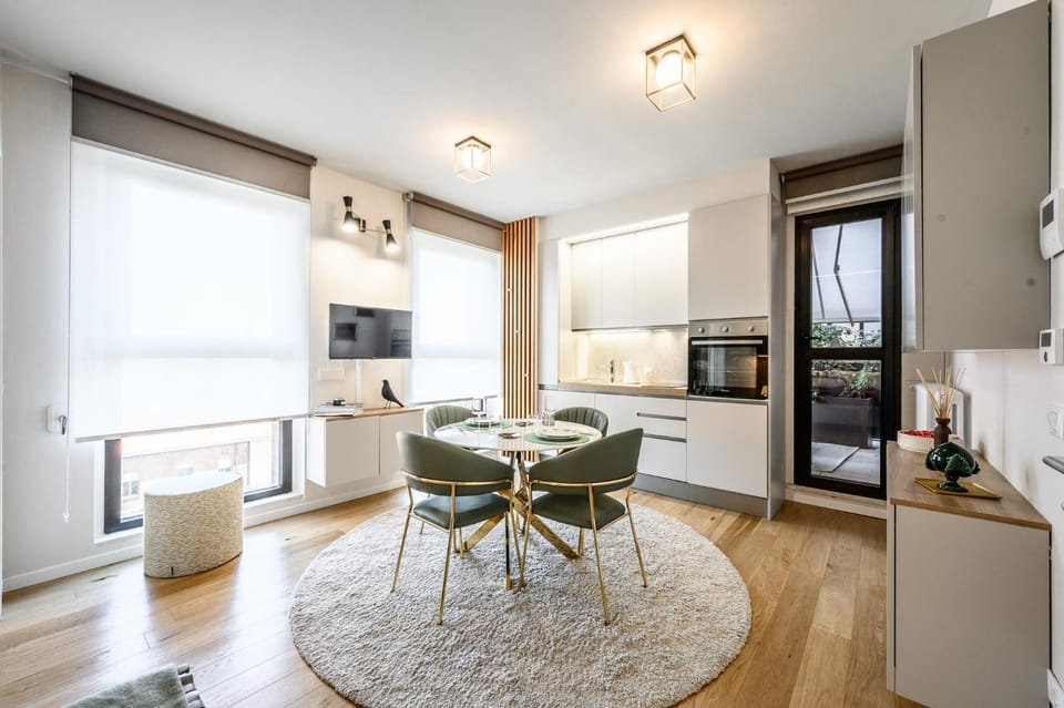 TV and multimedia, Kitchen or kitchenette, Living room, Dining area, dishwasher, microwave, oven, toaster