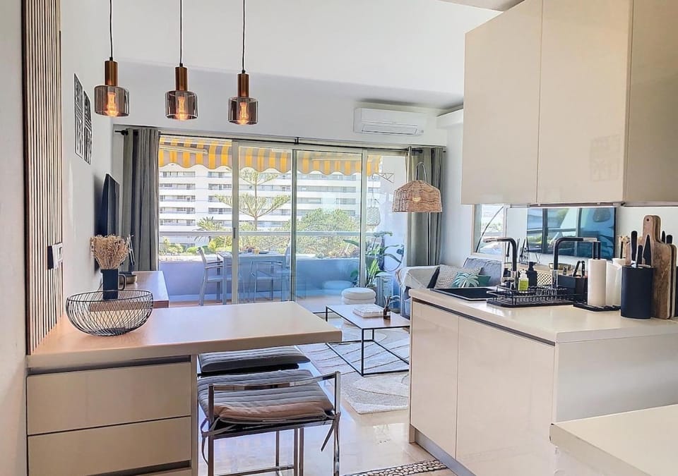 Living room, kitchen
