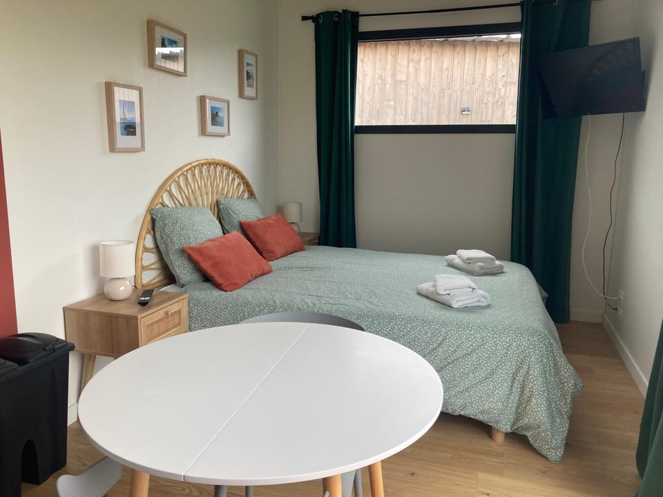 Le clos pommiers Apartment in Normandy