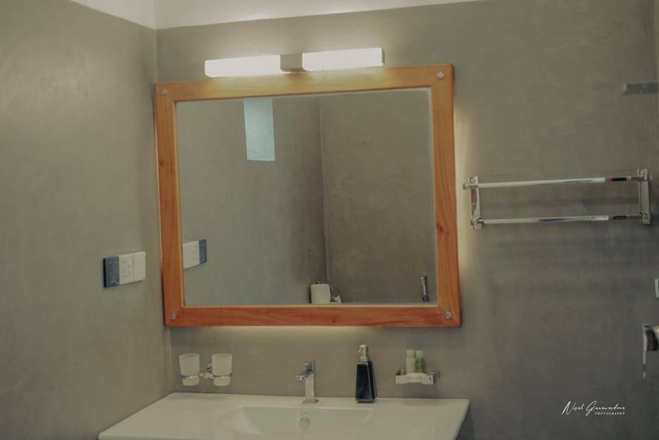 Shower, Bathroom, towels