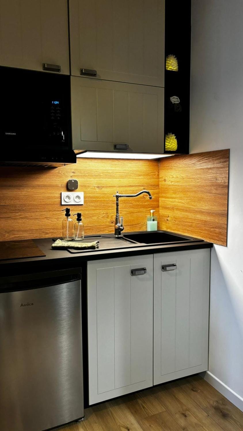 Kitchen or kitchenette, stove
